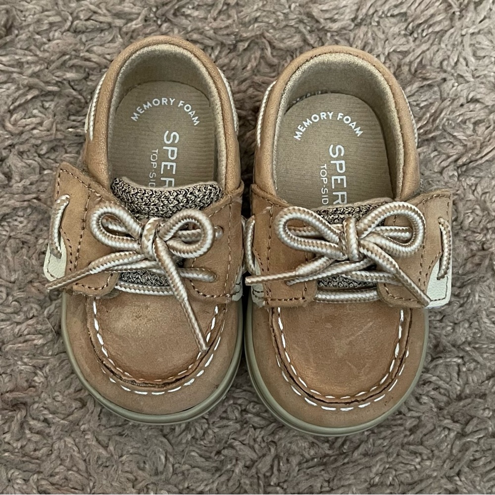 Sperry - Picture 4 of 5